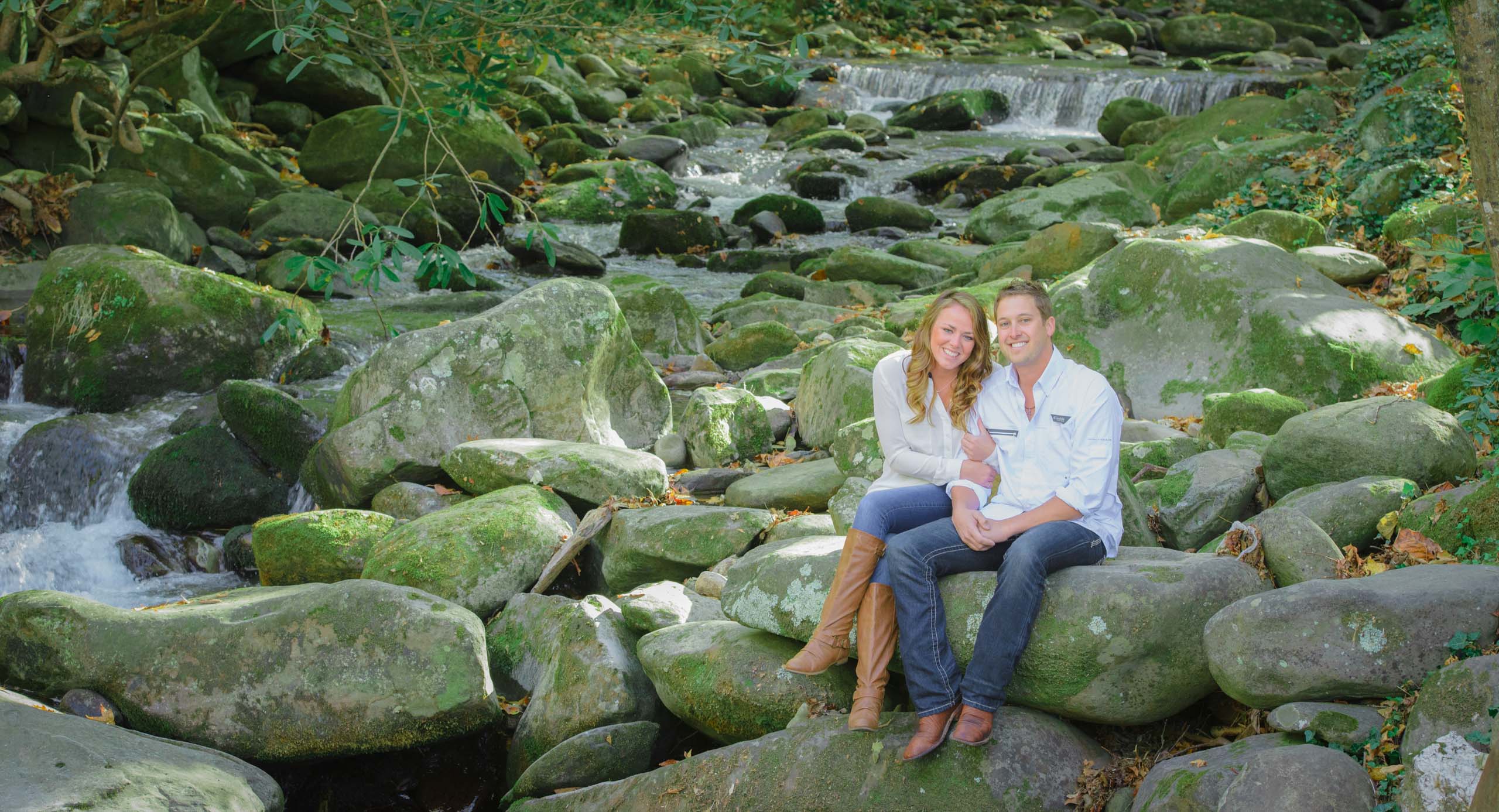 gatlinburg-engagement-photographers-anniversary